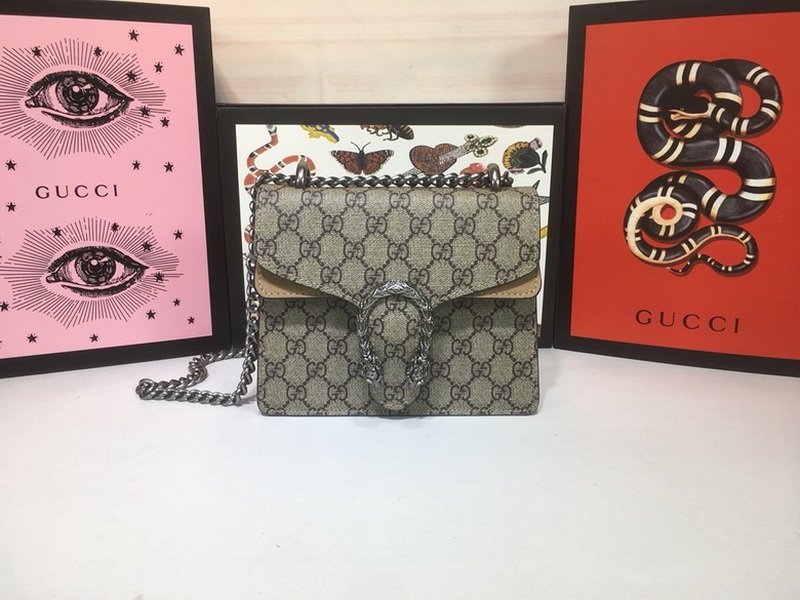 Gucci Handbags 722